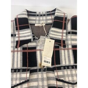 Mystree collared casual sweater/shacket ,  NWT lrg check pattern button front